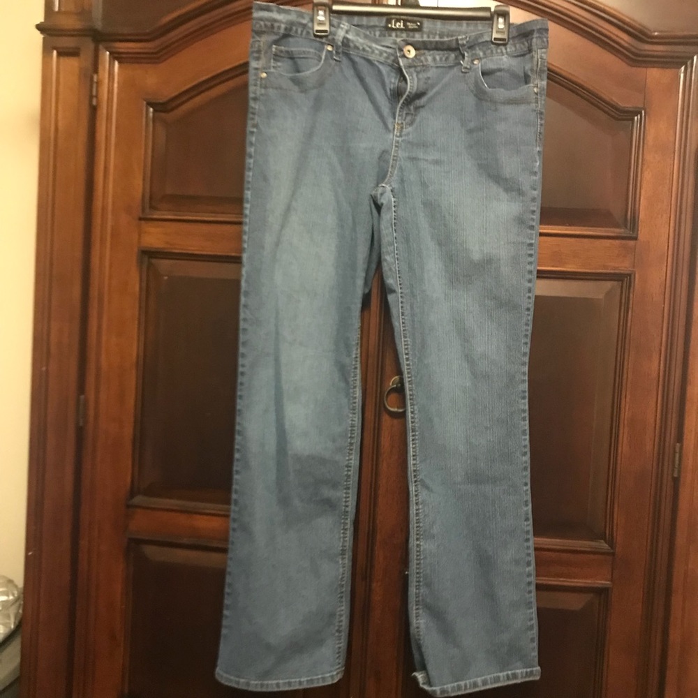 👖 Lei Straight Leg Jeans Size 17 👖